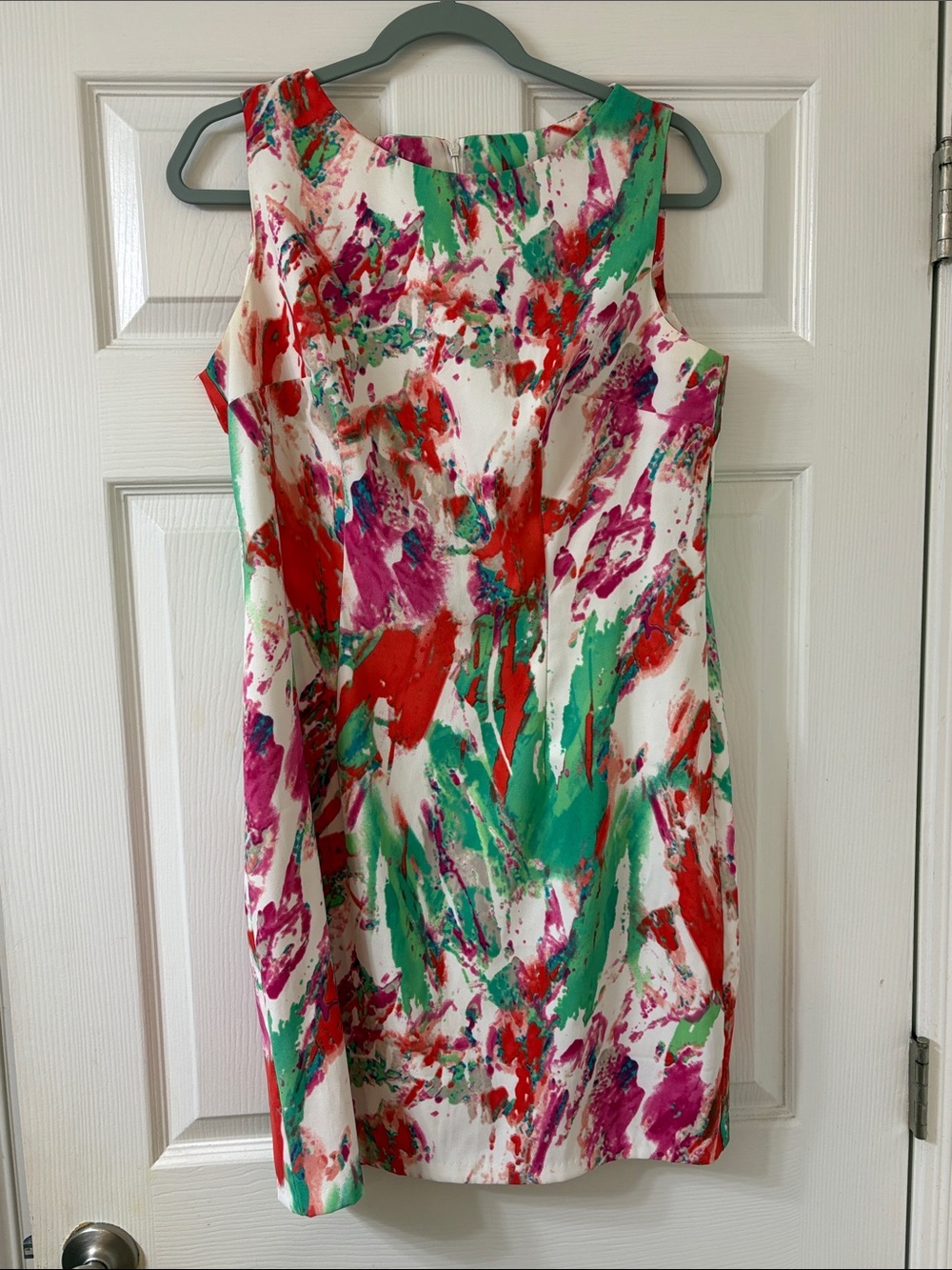 AGB Abstract Brushstroke Shift Dress in White, Green & Red